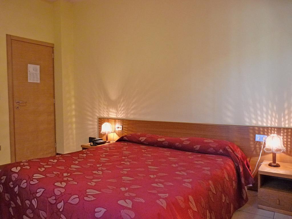 Hotel La Rosa Тельйо Номер фото