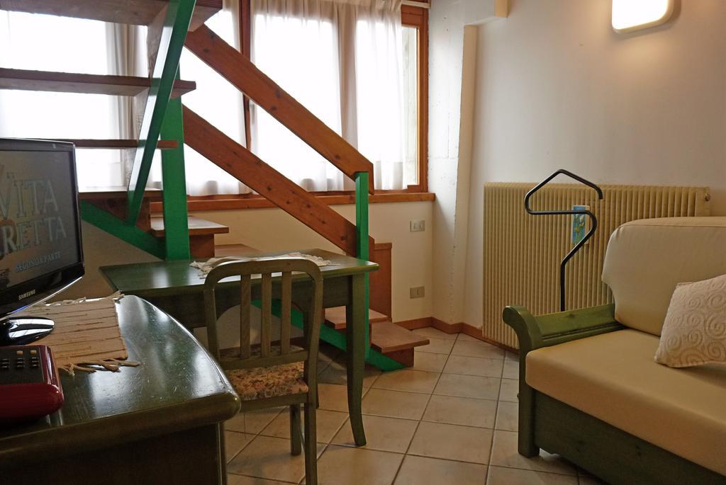 Hotel La Rosa Тельйо Екстер'єр фото