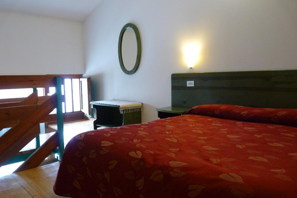 Hotel La Rosa Тельйо Екстер'єр фото