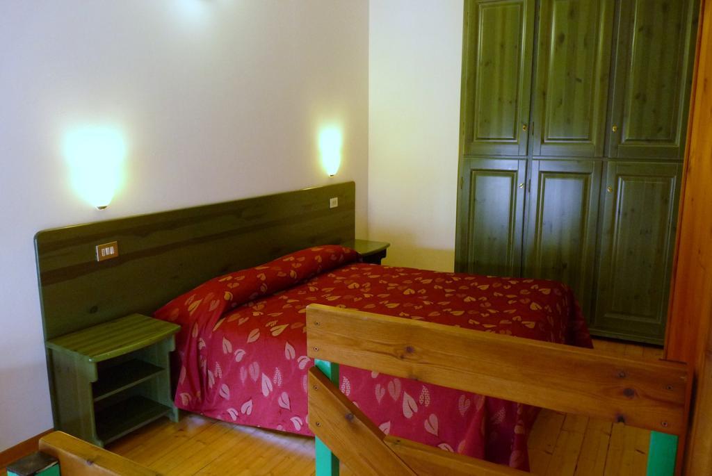 Hotel La Rosa Тельйо Екстер'єр фото