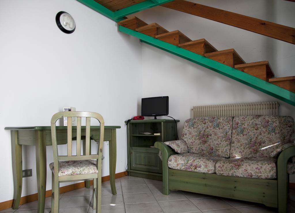 Hotel La Rosa Тельйо Номер фото